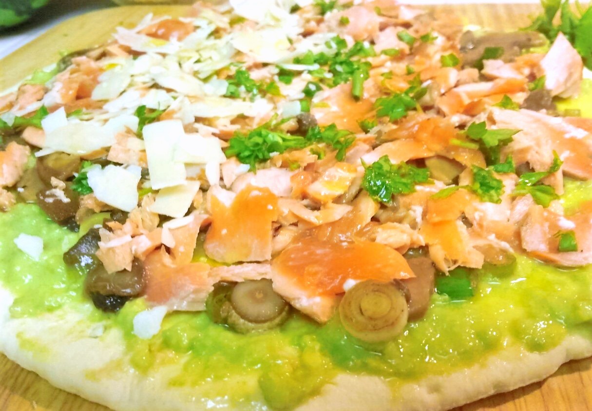 Salmon, Mushroom, Avocado Pizza (GF)